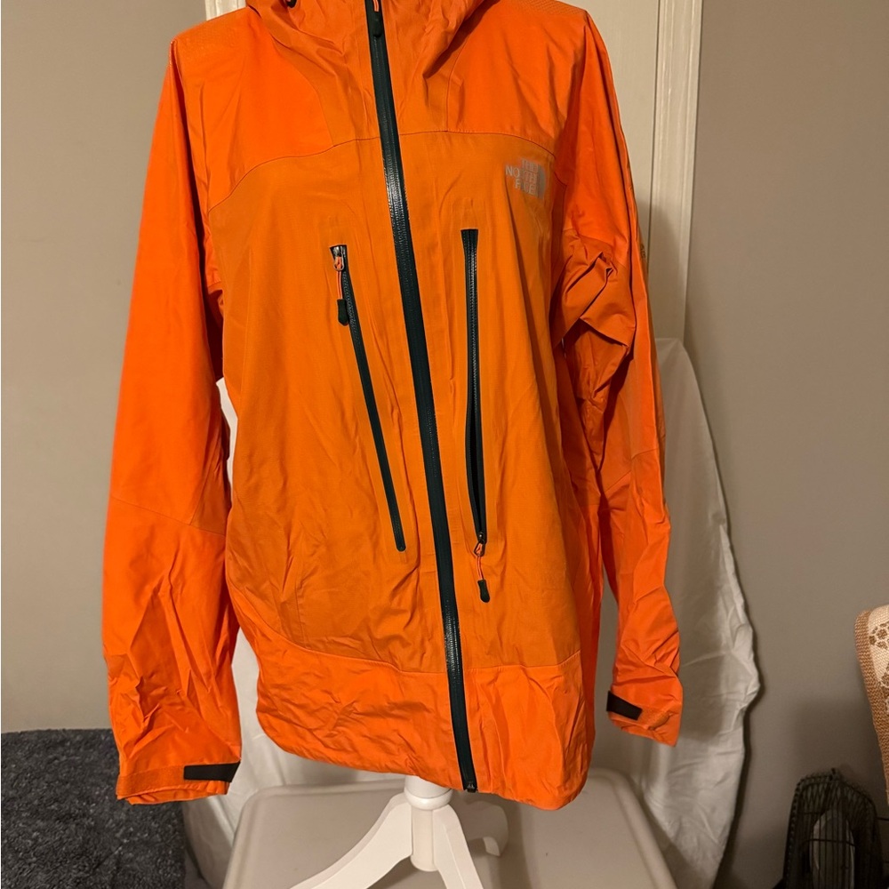 The North Face Summit Series Geo Tex active.